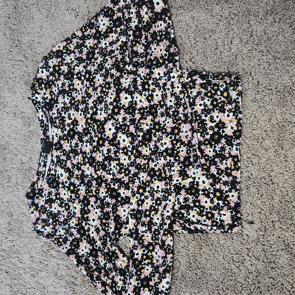 Wild fable tight long sleeve (little cropped)